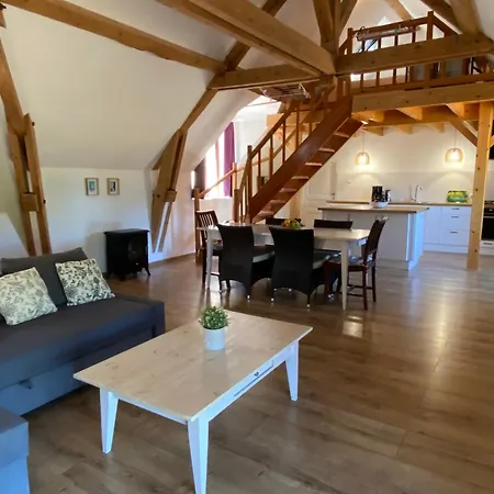 Grand Chez Domaine Château De Bussolles Barrais-Bussolles